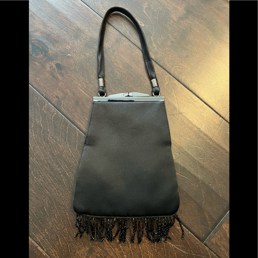 Small‎ beaded purse